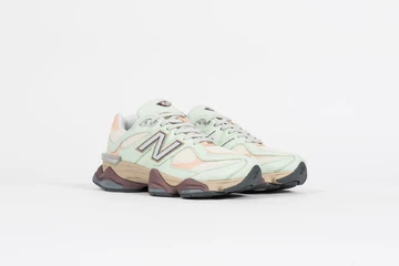 New Balance 9060 Clay Ash Paar