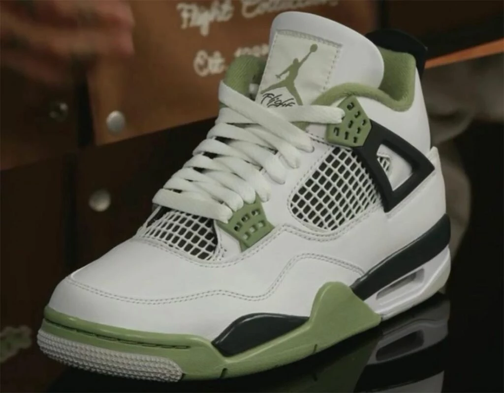 Jordan 4 Seafoam Oil Green AQ9129-103 | Dead Stock