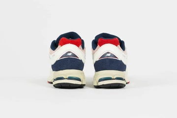 New Balance 2002R Classic Retro Red Navy