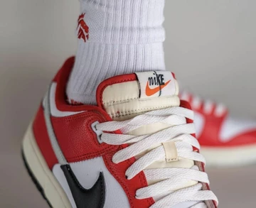 Nike Dunk Low Chicago Split