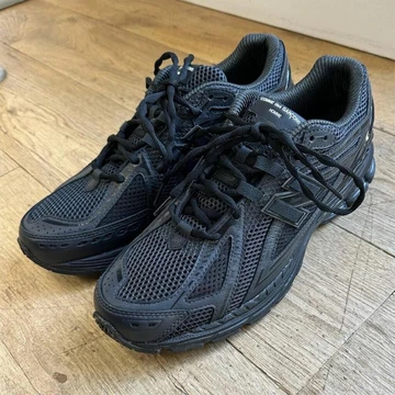 CDG x New Balance - neue Silhouetten auf der Fashion Week aufgetaucht