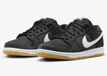 Nike SB Dunk Low Black Gum