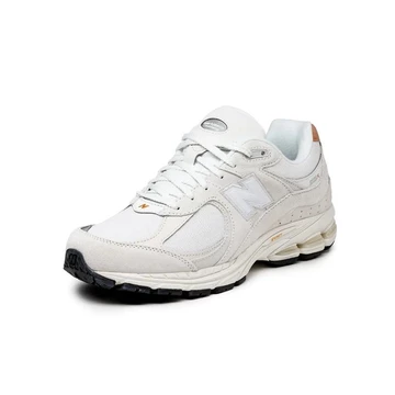 New Balance 2002R Creme