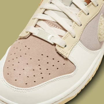Dunk Low Year of the Rabbit Chenille