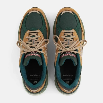 New Balance 990 v3 Tan Green