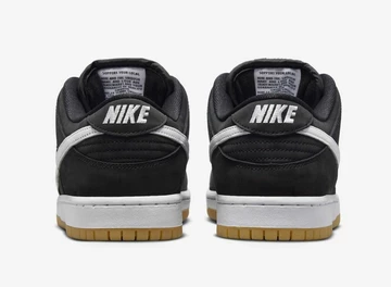 Nike SB Dunk Low Black Gum