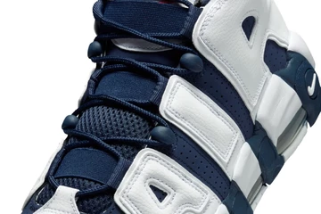 Nike Air More Uptempo Olympic Zunge Detail