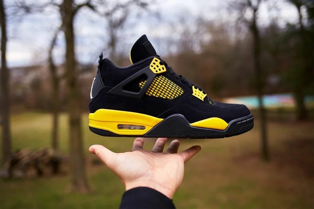 Aj4 thunder on sale