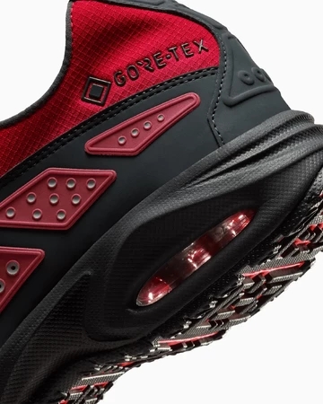 Air Max SNDR Gore-Tex Hyper Crimson Ferse Details