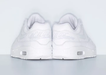 Supreme x Nike Air Max 1 Pack von hinten