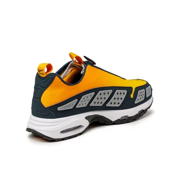 Nike Air Max SNDR Canyon Gold schräg hinten