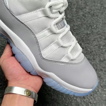 Jordan 11 Low Cement Grey