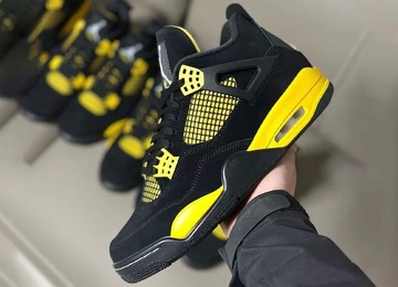 Jordan 4 Thunder