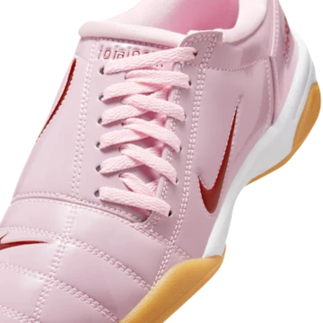 Nike T90 Lack Pack Pink Detail Mitttelfußbereich