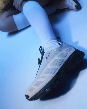 Air Max SNDR Phantom Mood Closeup