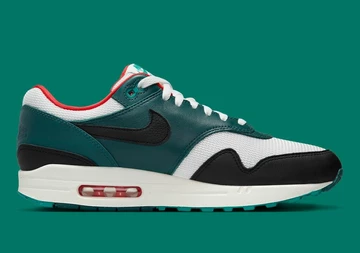 LeBron James Air Max 1 Liverpool