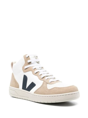 VEJA V-15 Chromefree Leather