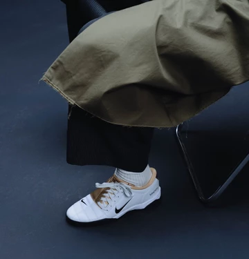 Nike T90 White Metallic Gold Mood 1