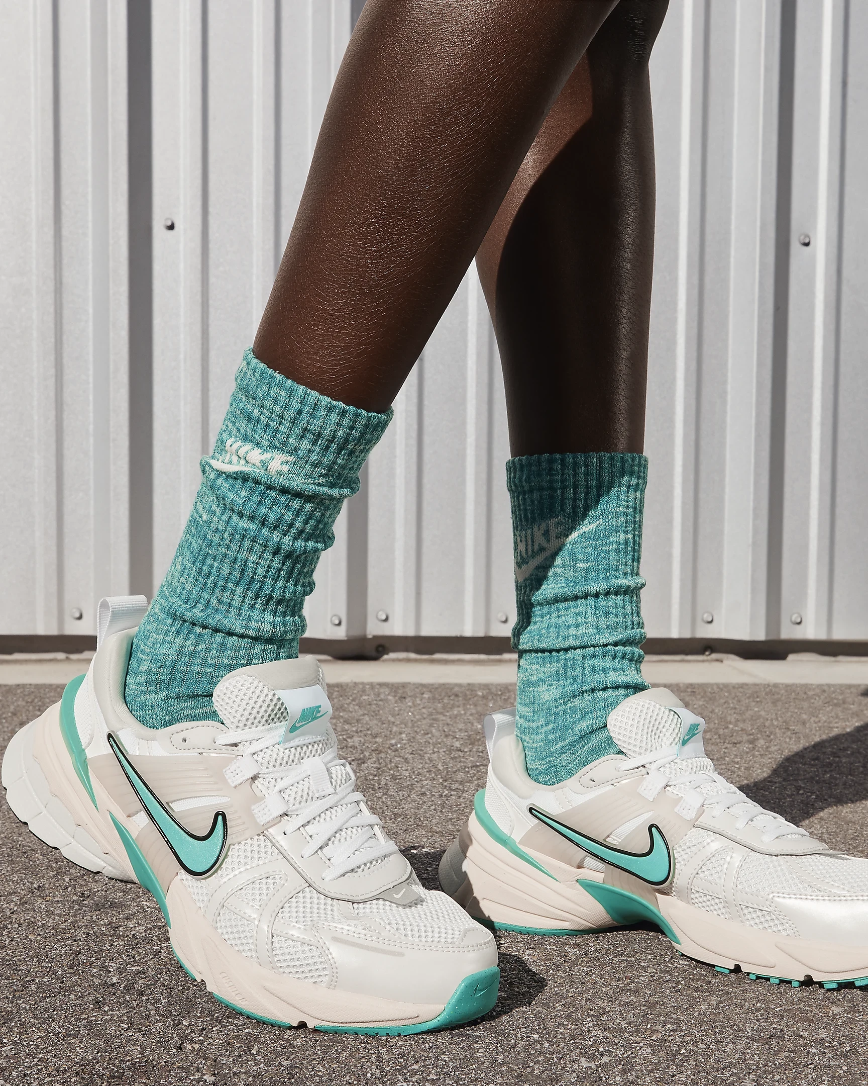 Nike V2K Run Dusty Cactus FD0736-105 | Dead Stock