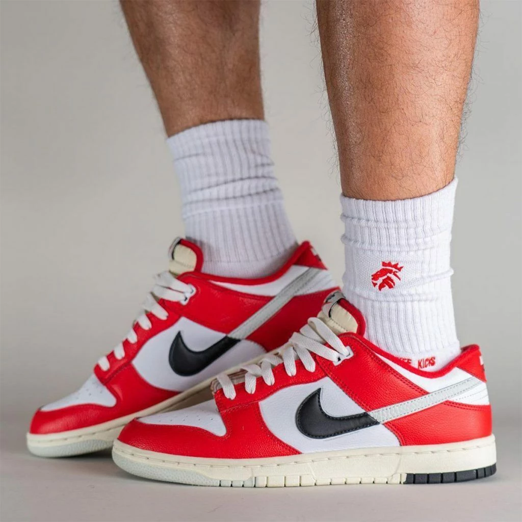 Dunk Low Chicago Split DZ2536-600 | Dead Stock