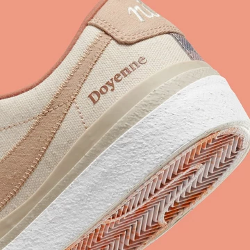 Doyenne Nike SB Blazer Low Coconut Milk