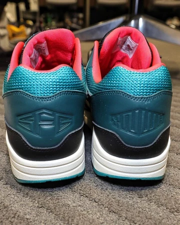 LeBron James Air Max 1 Liverpool