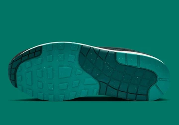 LeBron James Air Max 1 Liverpool