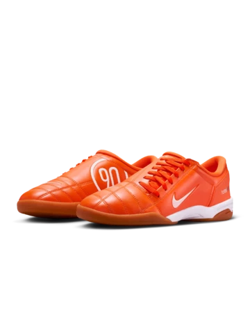 Nike Total 90 Safety Orange Paar schräg seitlich