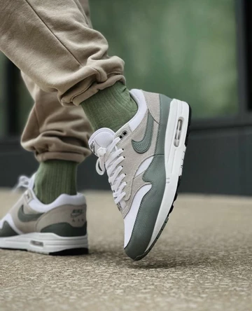 Air Max 1 Mica Green