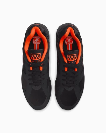 Nike Air 180 Hyper Crimson Paar von oben