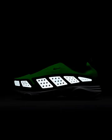 Air Max SNDR Volt Black glow