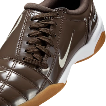 Nike T90 Lack Pack Brown Detail Mittelfußbereich