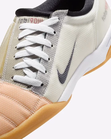 Nike T90 White Black Gum Upper Details