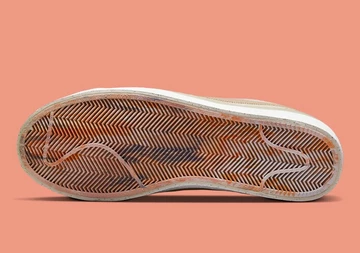 Doyenne Nike SB Blazer Low Coconut Milk