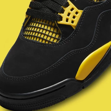 Jordan 4 Thunder