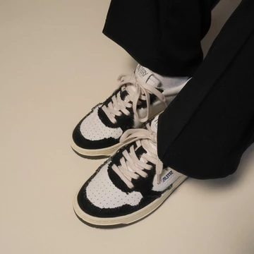 Autry Medalist Low Black Canvas