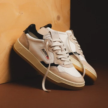 Autry Medallist Low Honey Canvas Black