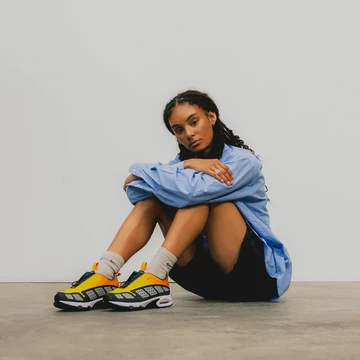 Nike Air Max SNDR Canyon Gold Mood 4