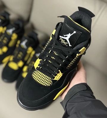Jordan 4 Thunder
