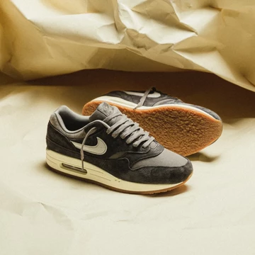 Air Max 1 Crepe Soft Grey