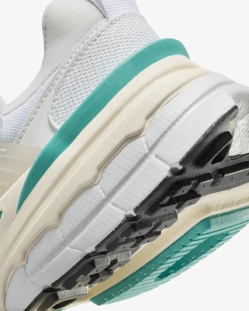 Nike V2K Run Dusty Cactus Detail Ferse