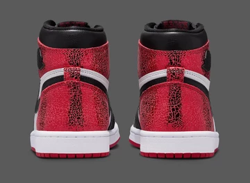 Jordan 1 High Ruby von hinten
