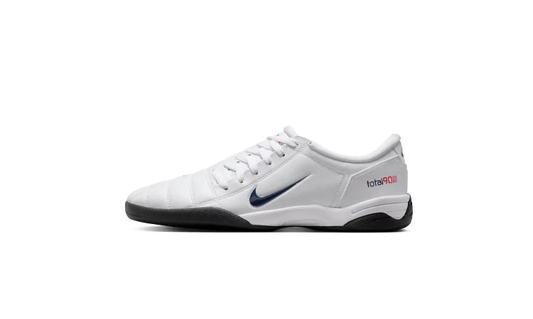 PSG x Nike Total 90 White
