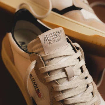 Autry Medallist Low Honey Canvas Black