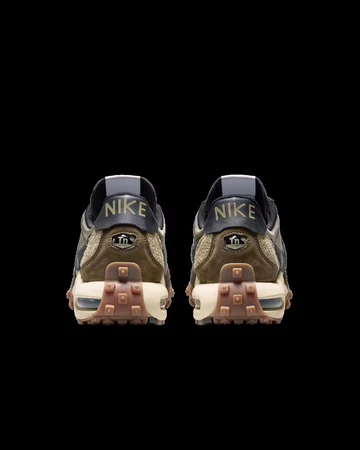 Nike Air Max Waffle Matte Olive von hinten