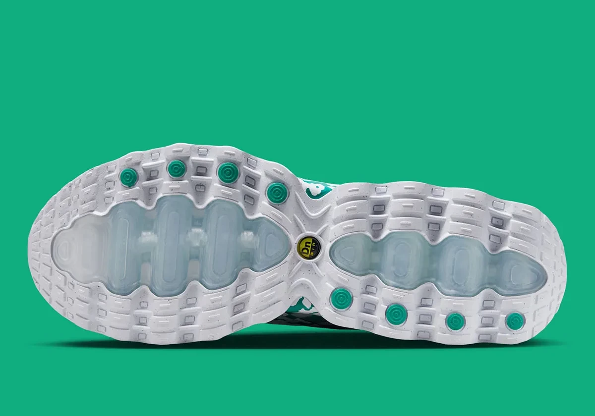 Cav Empt (C.E) × Nike Air Max DN8 SP Cav Empt Air Max Dn8 Sneakers White / Neptune Green / Cyber