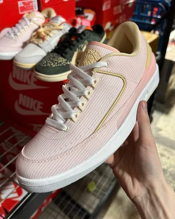 Jordan 2 Low Craft Atmosphere