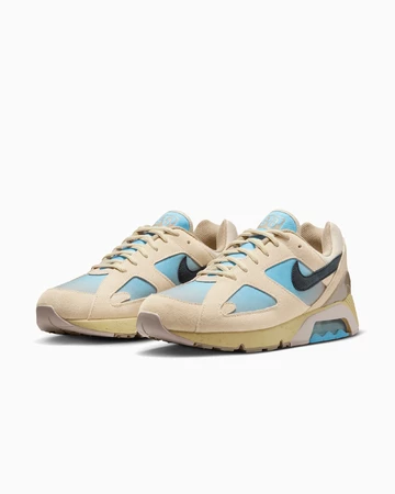 Air Max 180 Light Khaki Paar schräg seitlich