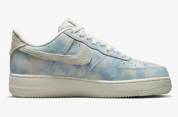 Air Force 1 Low Clouds