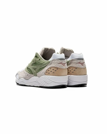 Mizuno Contender Hikmet